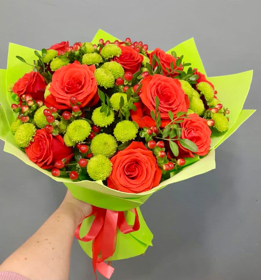 Букет цветов из: Хризантемы и Розы в Бердюжье