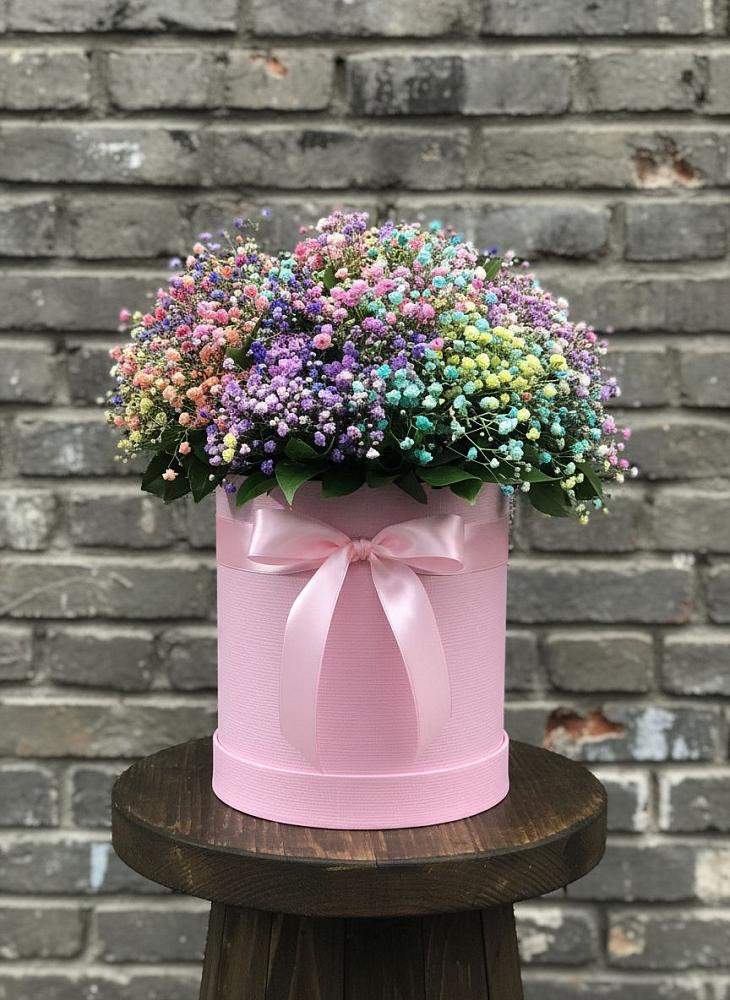 Цветочная композиция из Гипсофила и Розы в шляпной коробке в Бердюжье