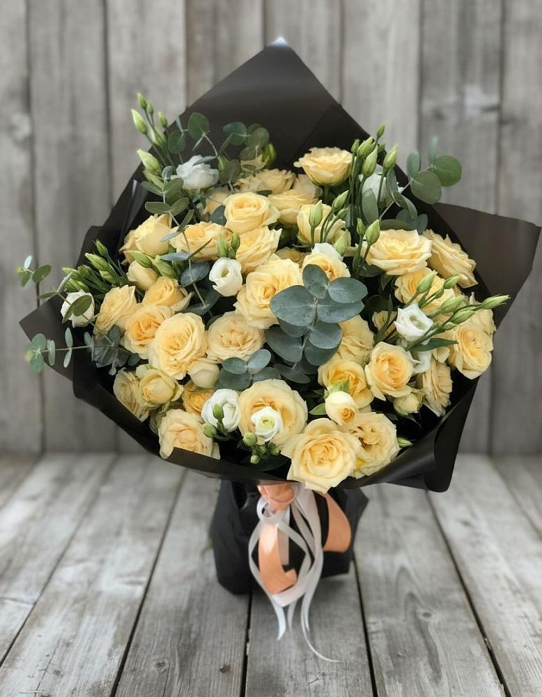 Букет цветов из: Розы и Лизиантусы в Бердюжье