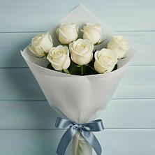 Букет 7 Белых роз Эдлесс Лав в Бердюжье