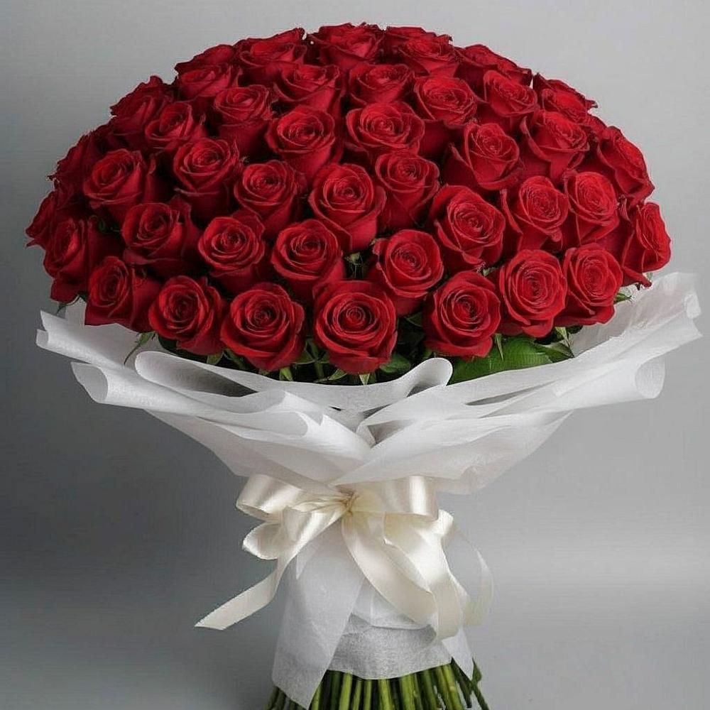 Букет 101 Красная роза Блэк Мэджик в Бердюжье