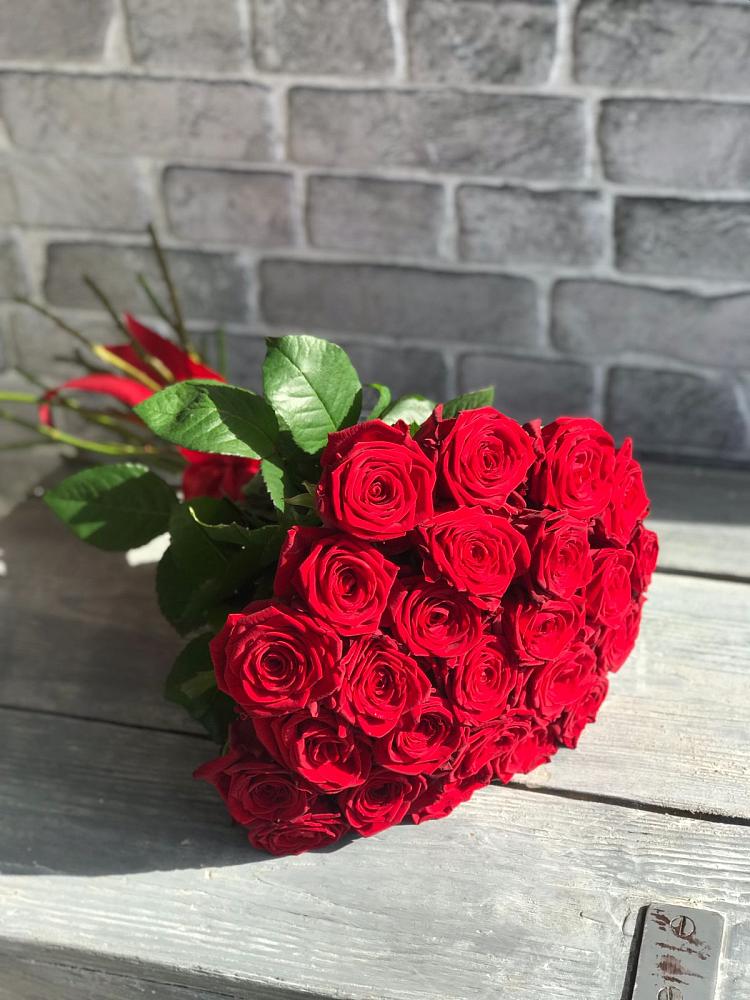 Букет Красные розы Фридом в Бердюжье