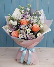 Букет цветов из:  Лизиантусы, Розы, Альстромерии и Гипсофила в Бердюжье