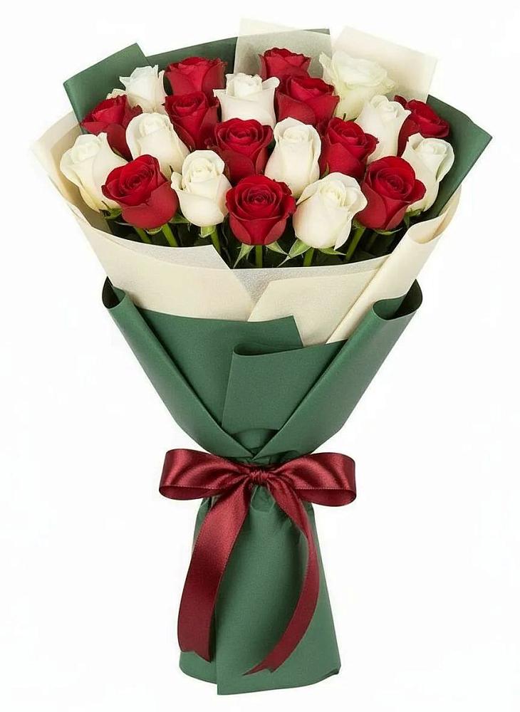 Букет Микс из красных и белых роз в Бердюжье