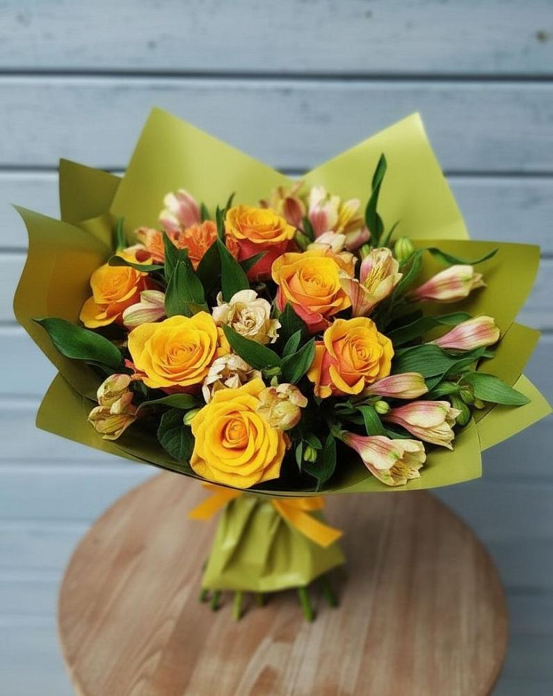 Букет цветов из: Альстромерии и Розы в Бердюжье
