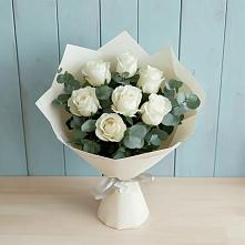 Букет Белые розы в Эвкалипте в Бердюжье