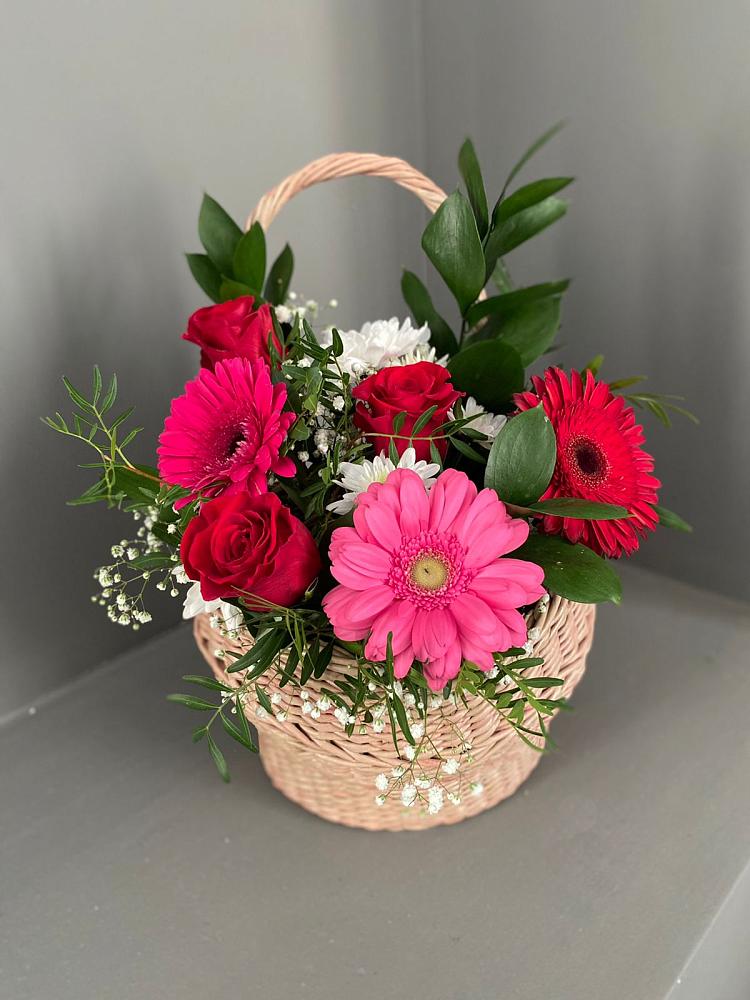 Цветочная композиция из Розы, Хризантемы и Герберы в корзине в Бердюжье
