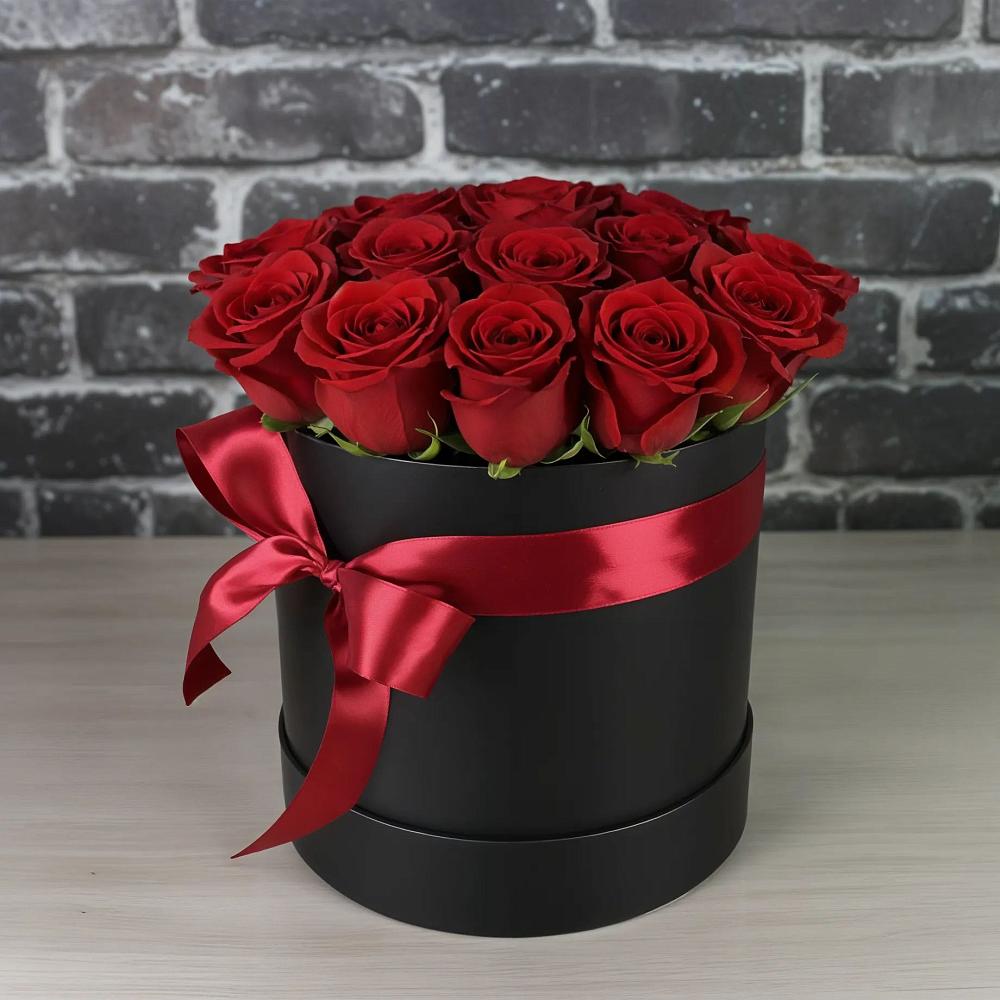 Цветочная композиция из Розы в шляпной коробке в Бердюжье